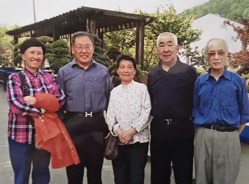 鲍仲梅大师和国大师毛国强等好友合影