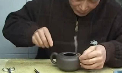 鲍仲梅紫砂壶金银丝镶嵌工艺