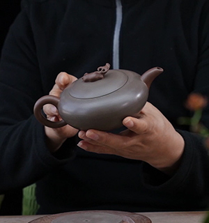陈岩制作紫砂壶8