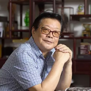 中国工艺美术大师鲍志强