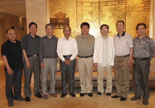 顾道荣大师与邵顺生、沈汉生、储立之等合影