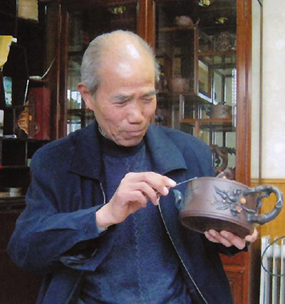 花器大师顾道荣创作祝寿壶