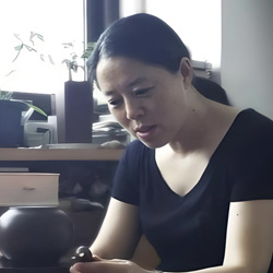 何道洪长女何燕萍