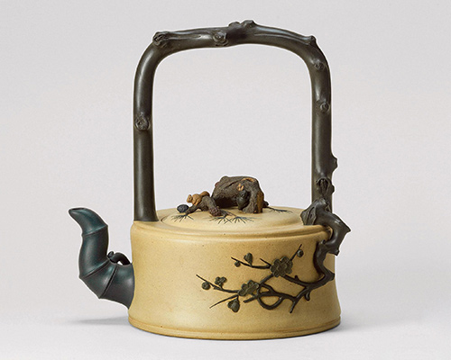 何道洪制三色松竹梅提梁壶拍卖价格