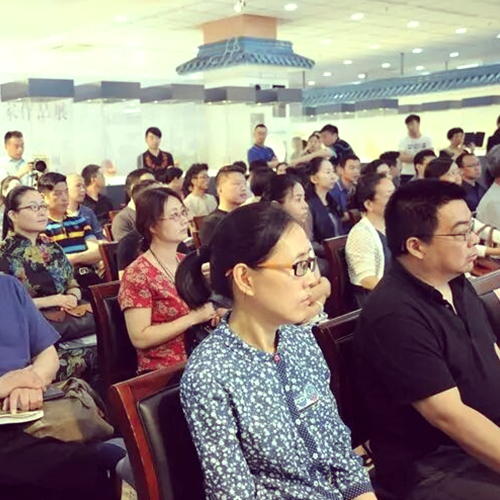 何叶在陶都宜兴十佳青年陶艺家颁奖仪式