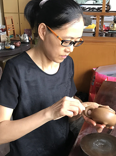 何叶大师在制壶中