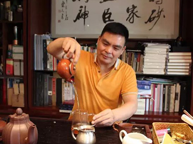 宜兴紫砂壶大师惠祥云