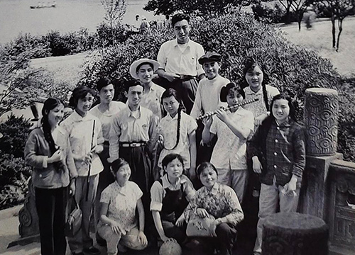 李碧芳参加江苏陶瓷成果展览活动合影