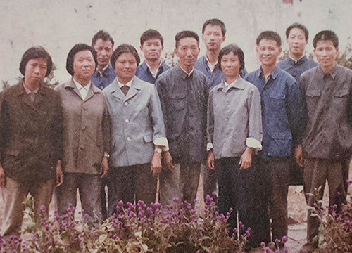 李碧芳和顾景舟、汪寅仙、何道洪、徐汉棠等合影