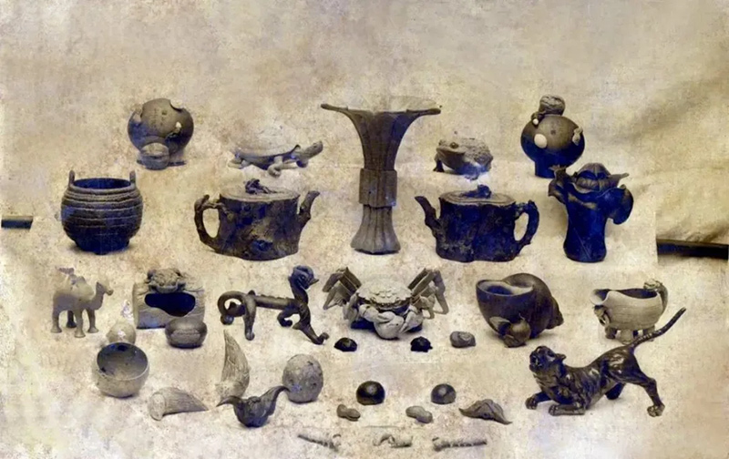 裴石民上海期间仿古紫砂作品