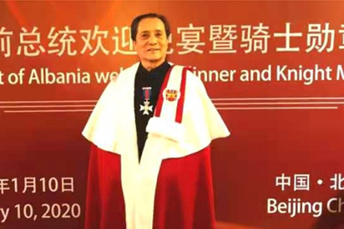 邵顺生荣获总统骑士勋章