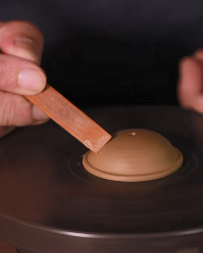 史宝林手工制作紫砂壶10