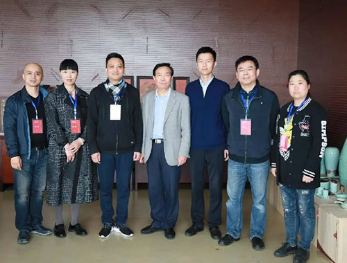 第四届陶都宜兴十佳青年陶艺家评委们合影