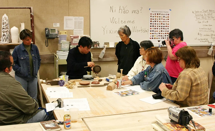 史小明赴美讲学进行陶艺交流