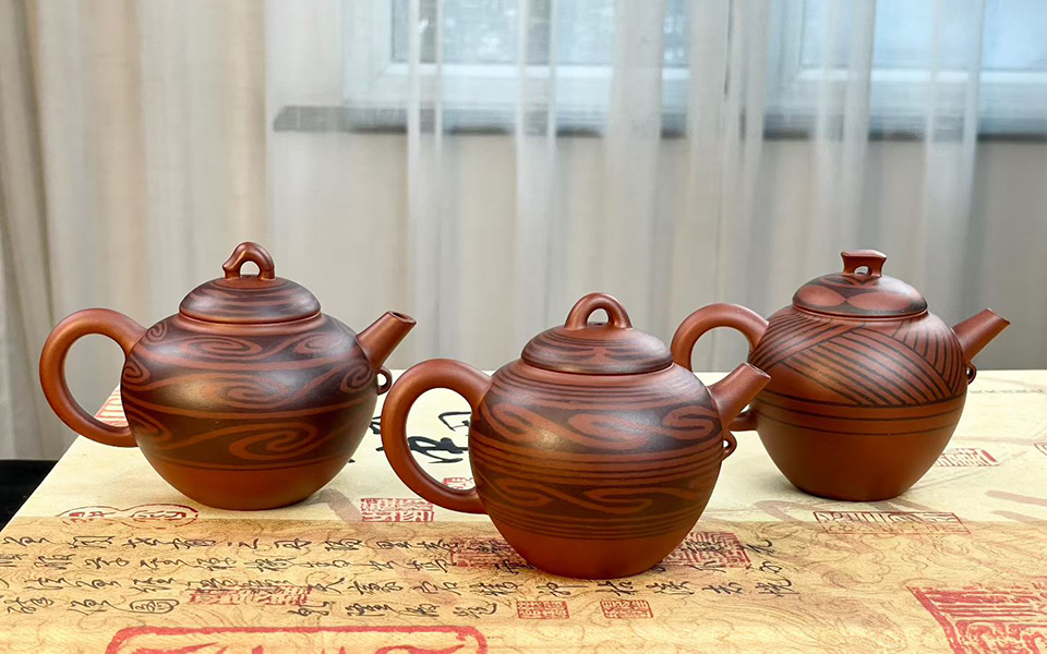 余伟辉制红山文化系列紫砂壶