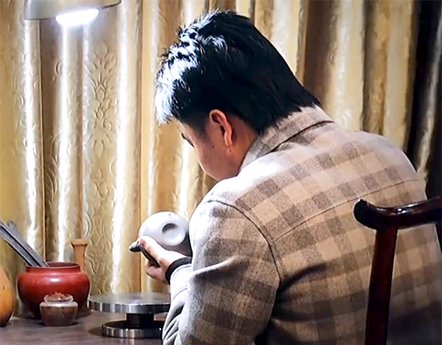 宜兴余伟辉制壶