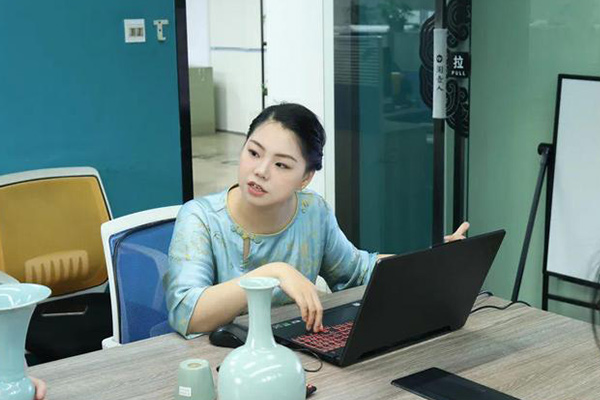 张萌萌在淘壶人艺术馆分享汝瓷之美1