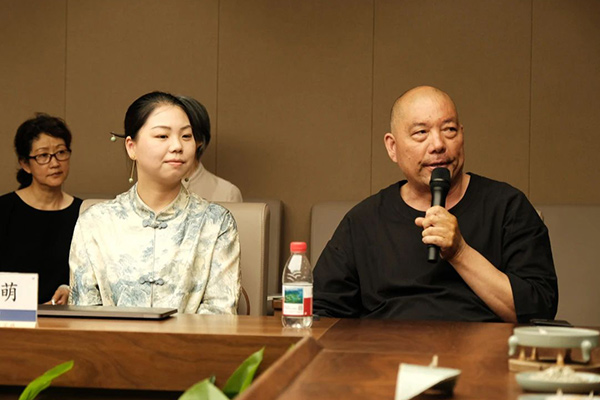张涛在上海交大讲汝瓷