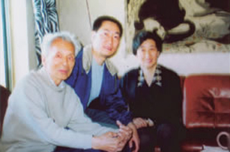 周桂珍和画家吴冠中等