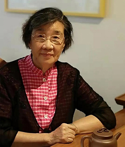 中国工艺美术大师周桂珍