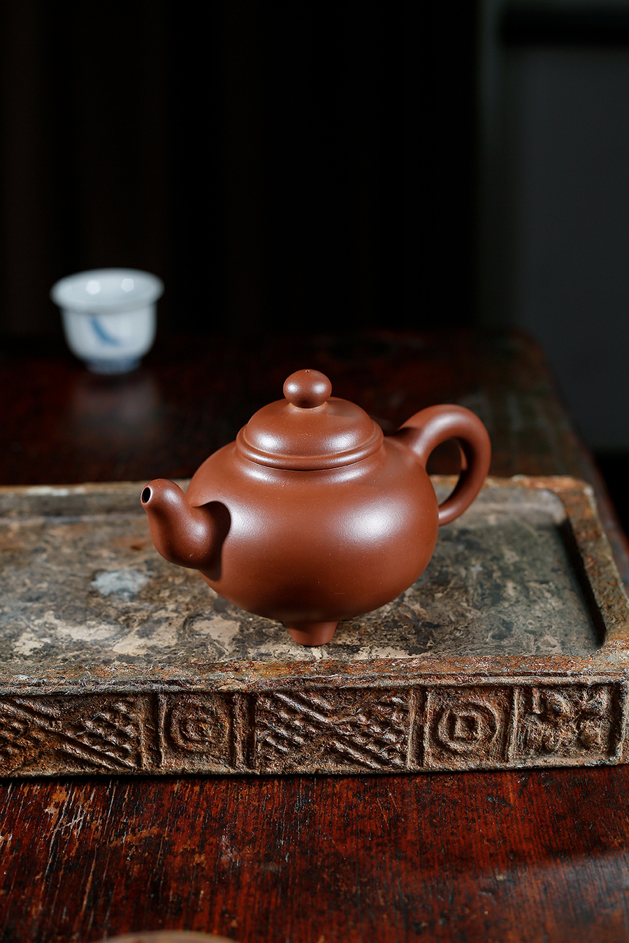 名家顾绍培作品《鼎泉三足》