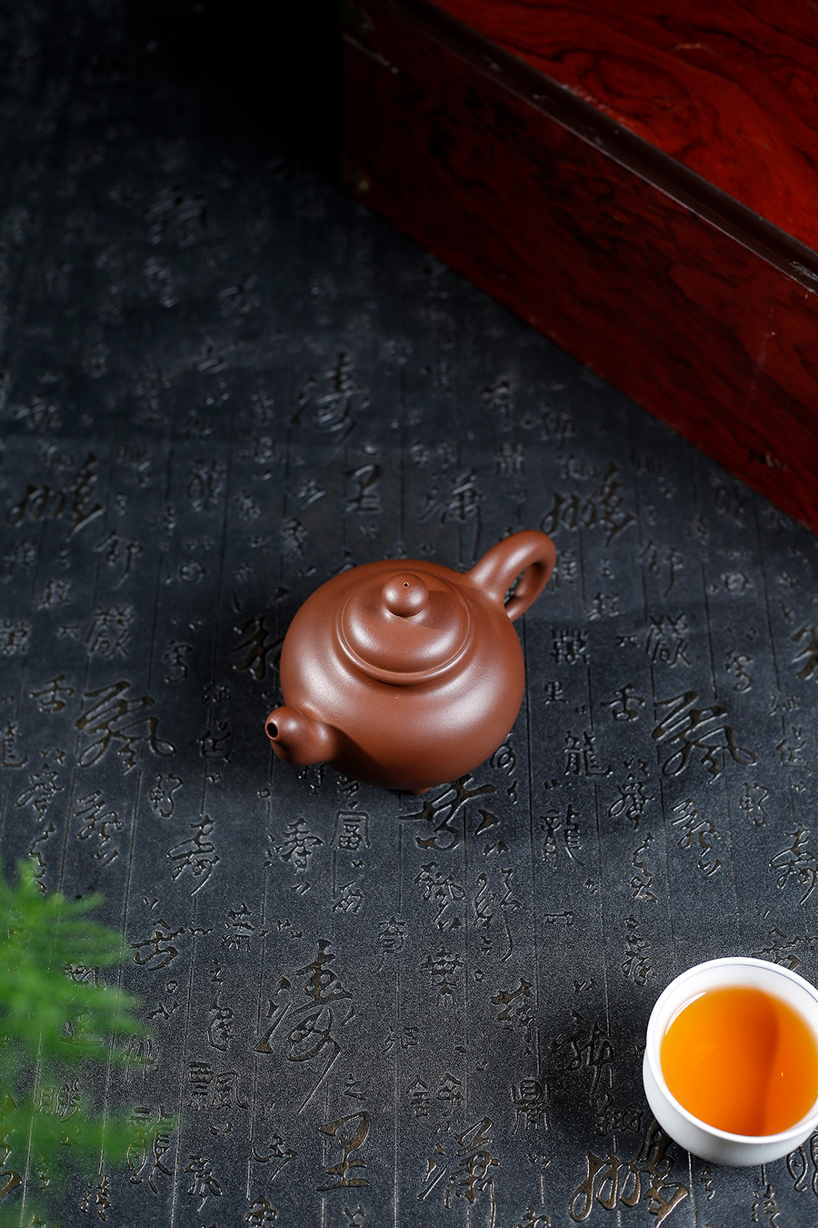 名家顾绍培作品《鼎泉三足》