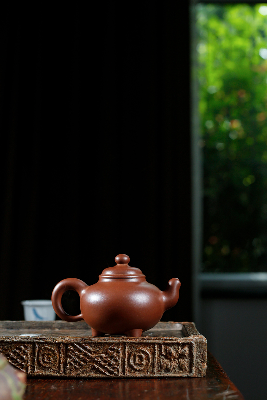 名家顾绍培作品《鼎泉三足》