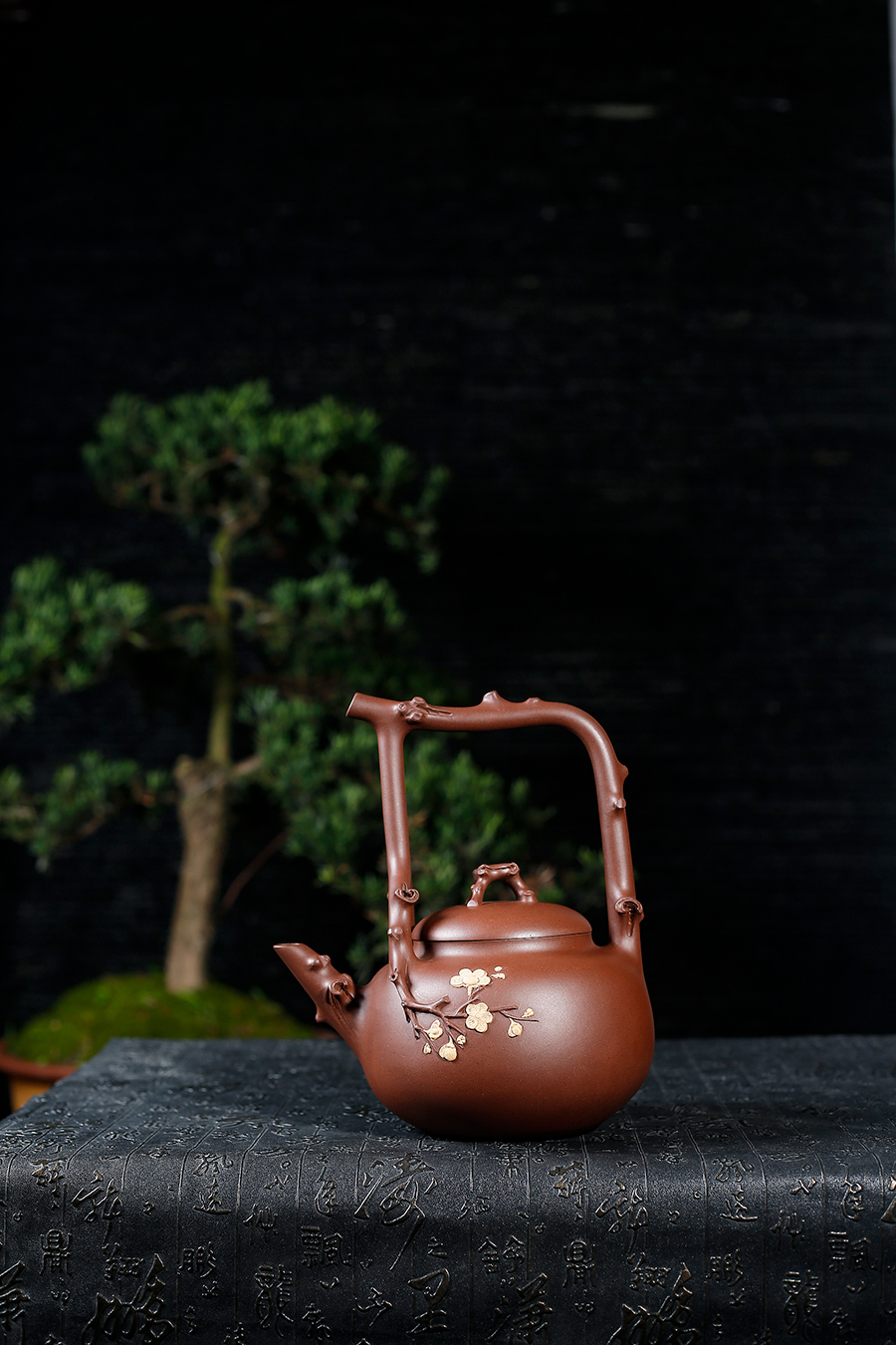 名家曹婉芬作品《全手梅花大提梁》