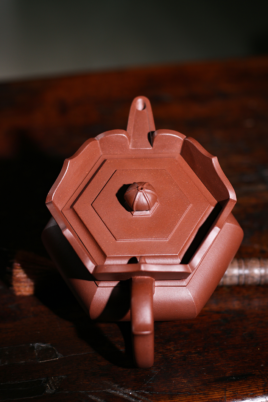 名家曹婉芬作品《大彬僧帽》