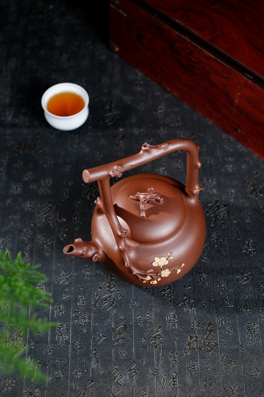 名家曹婉芬作品《全手梅花大提梁》