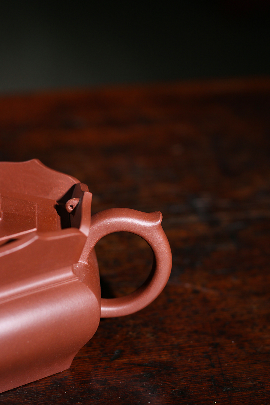 名家曹婉芬作品《大彬僧帽》