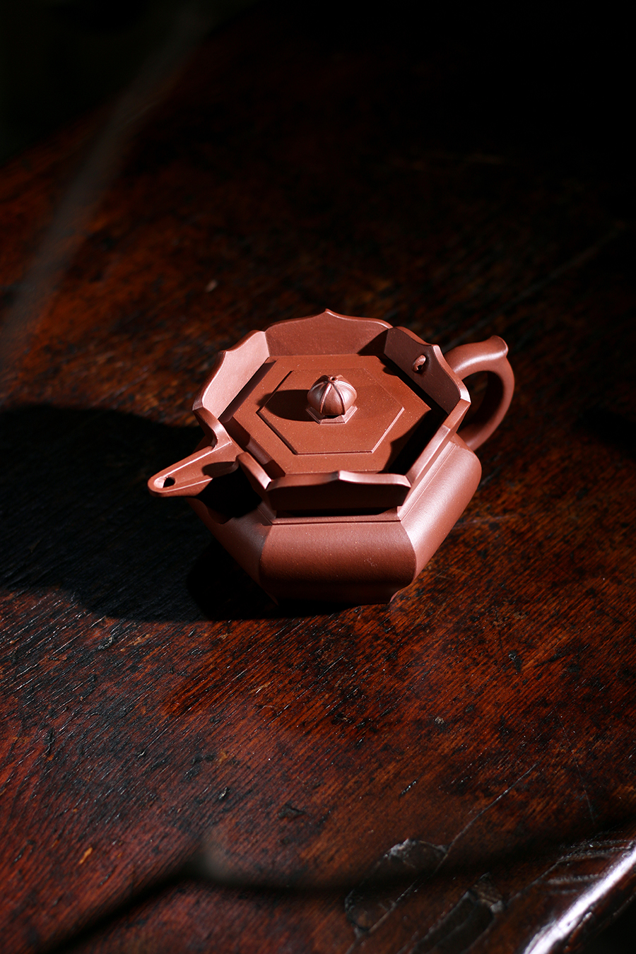 名家曹婉芬作品《大彬僧帽》