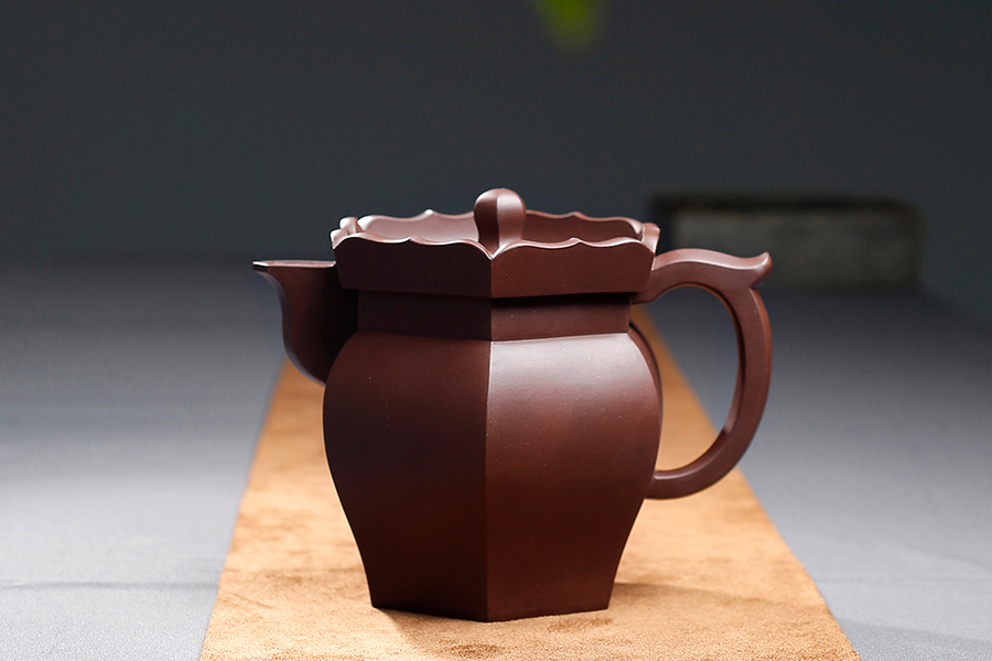 名家徐元明作品《六方僧帽(徐元明沈龙娣合制)》