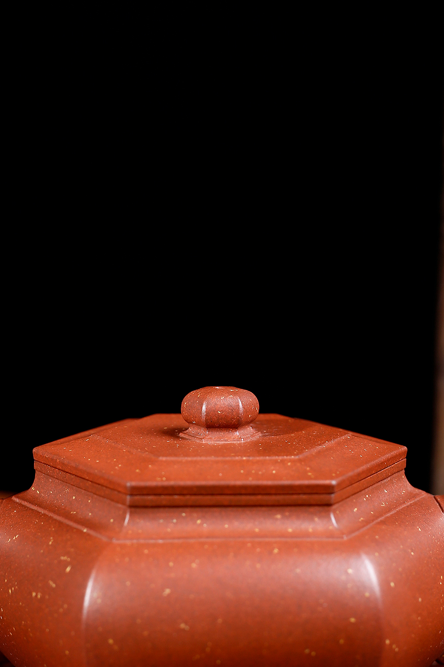 名家华健作品《大彬六方茗壶》