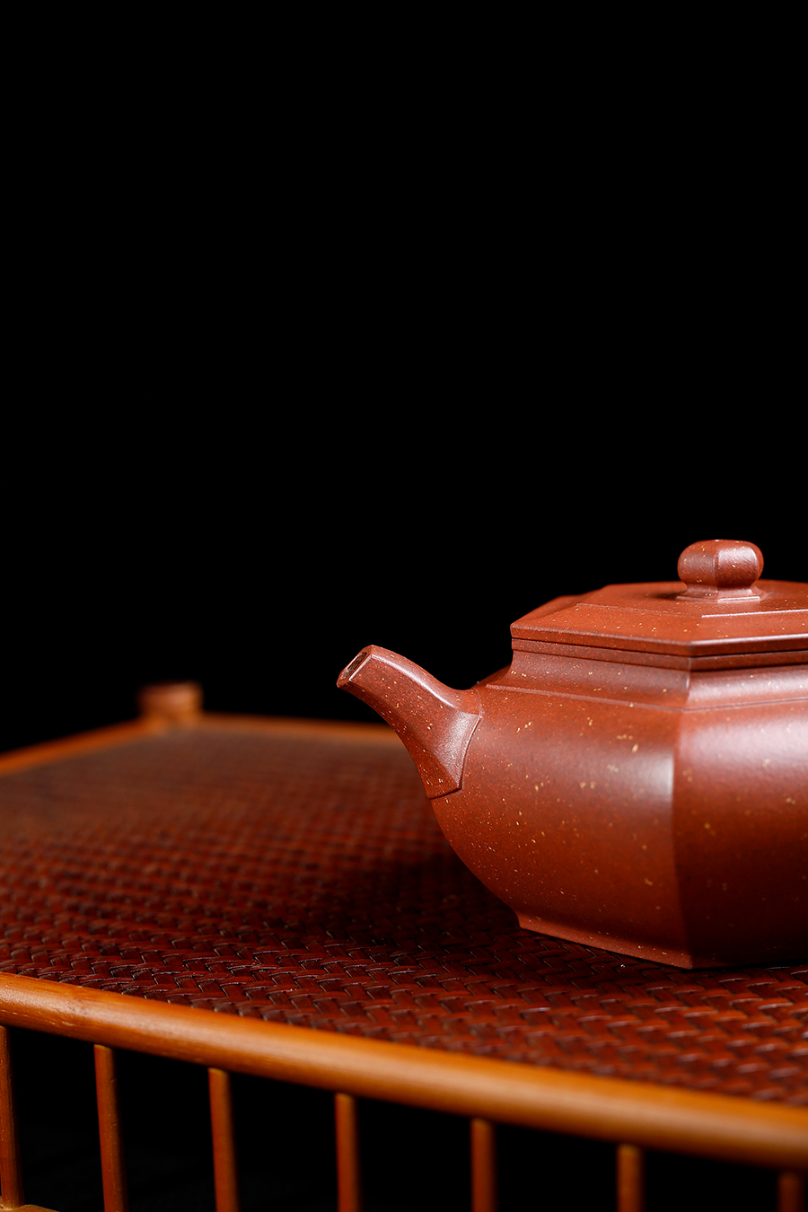 名家华健作品《大彬六方茗壶》