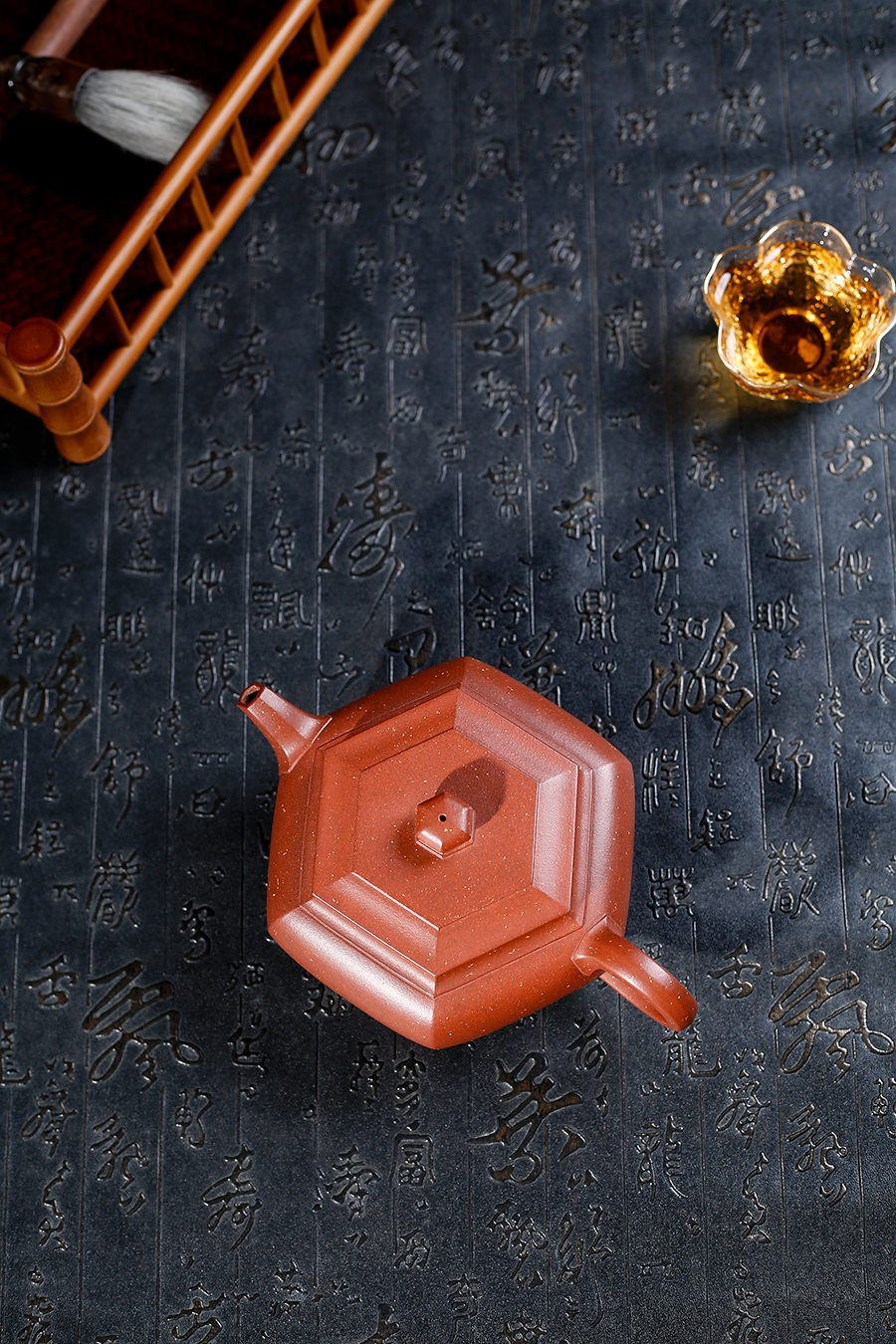 名家华健作品《大彬六方茗壶》