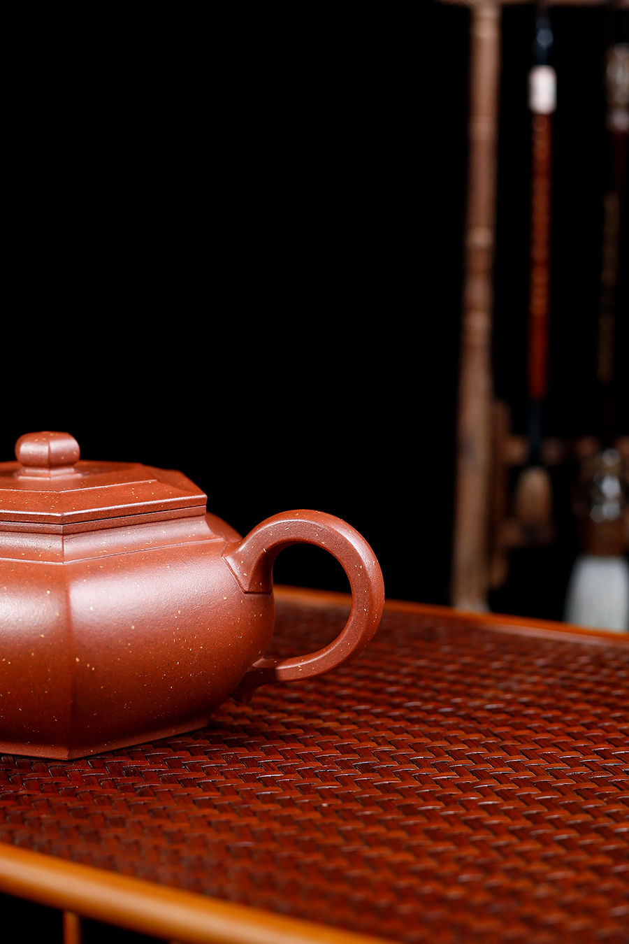 名家华健作品《大彬六方茗壶》