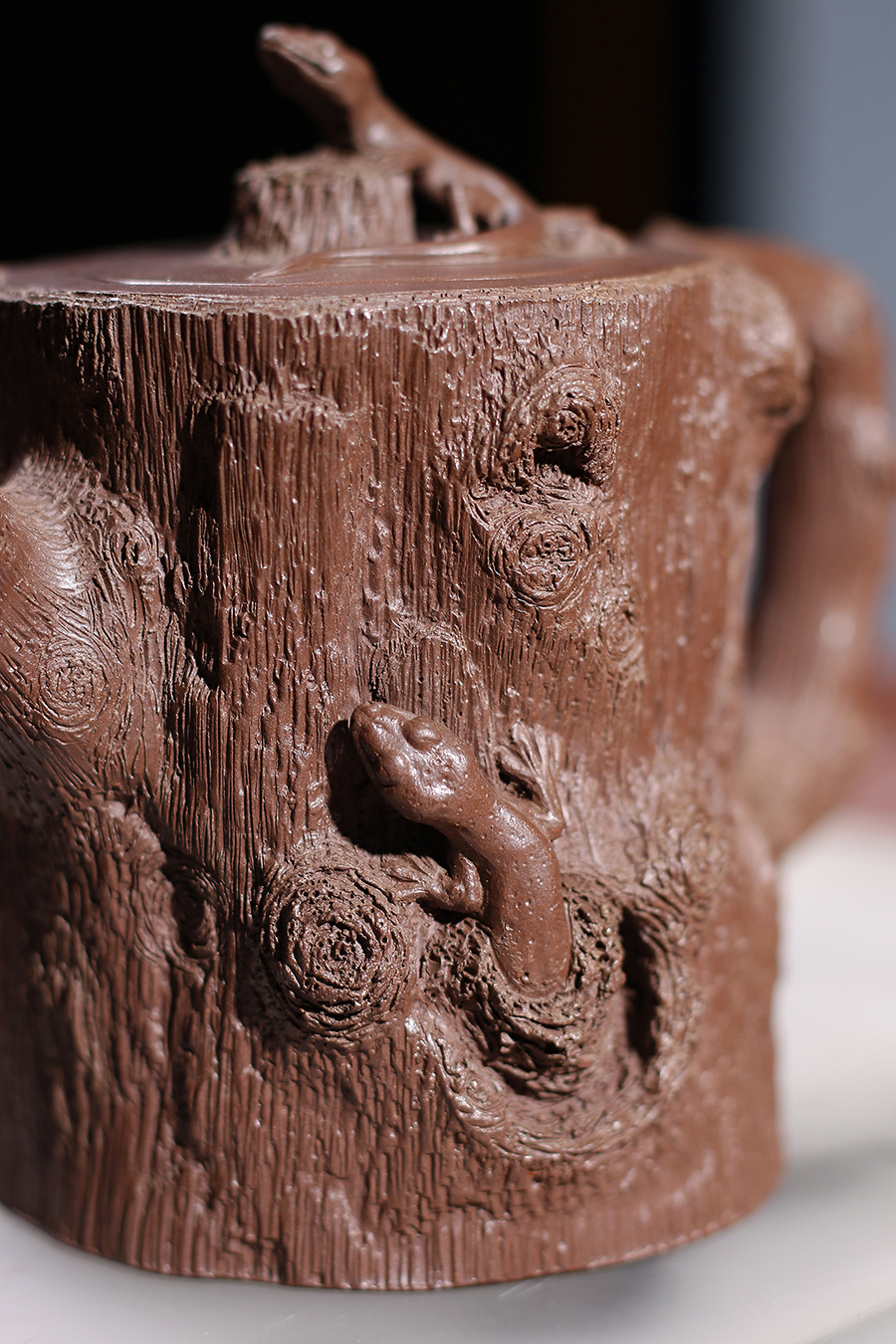 名家吴扣华作品《生机壶》