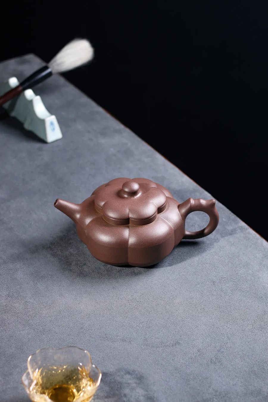 名家俞国良作品《梅花周盘》