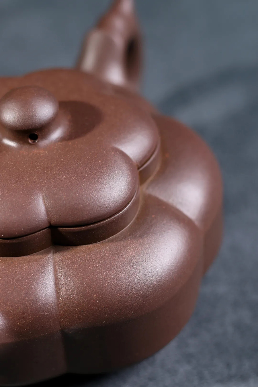 名家俞国良作品《梅花周盘》