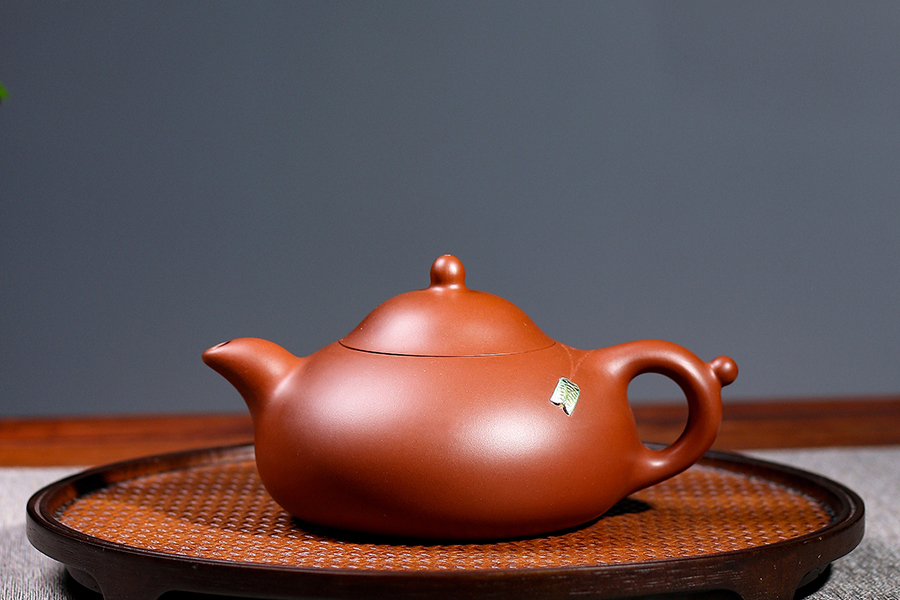 名家季益顺作品《双波玉蝉》