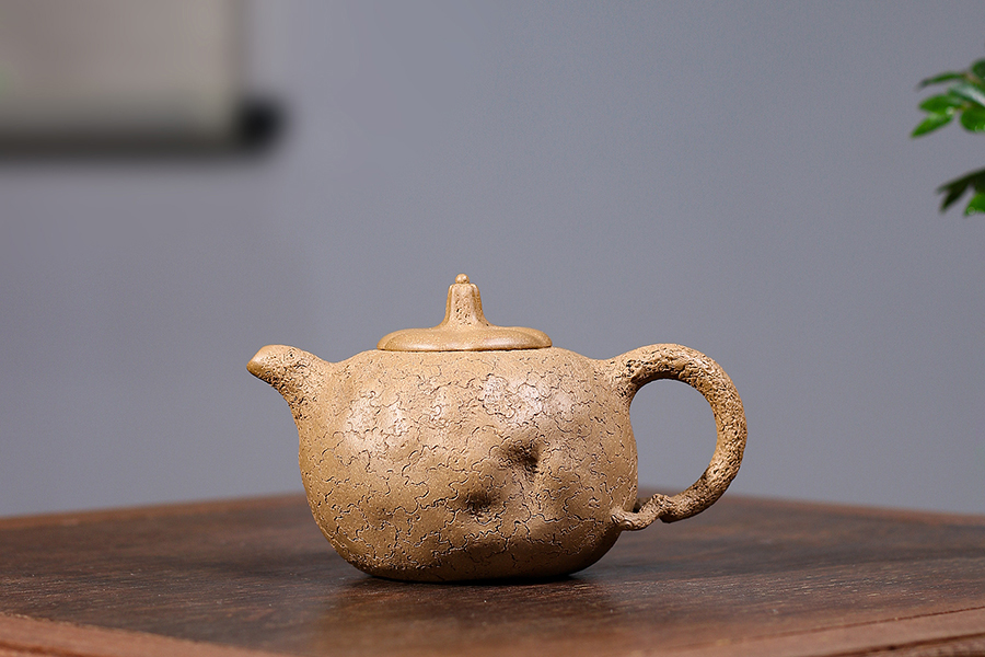 名家陈国良作品《供春(薄胎)》