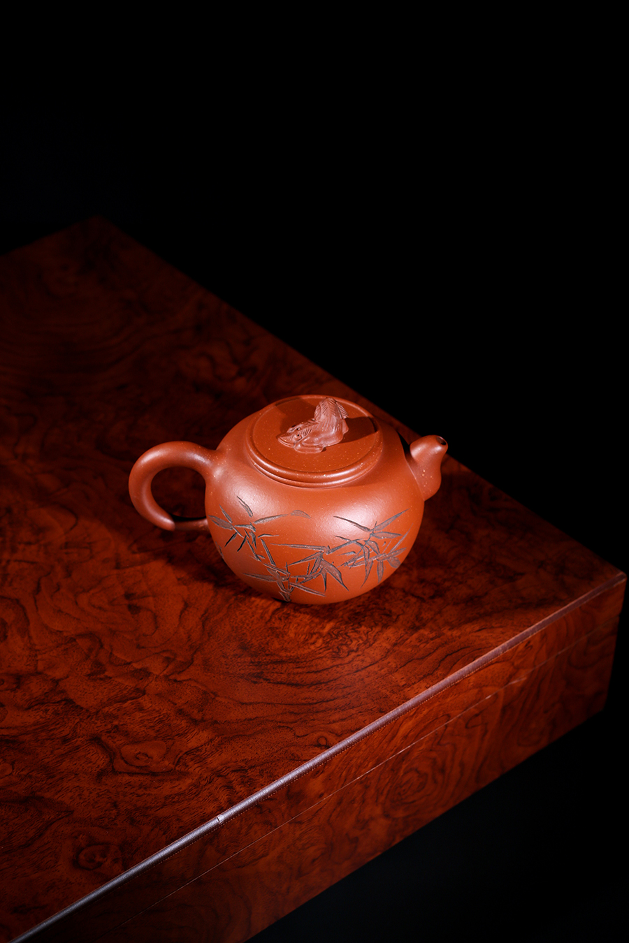 名家范永良作品《狮球壶(谢稚柳书画·孤品)》