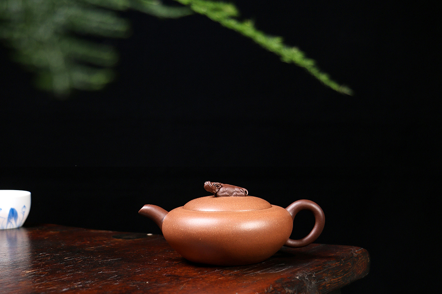 名家陈岩作品《全手卧牛》