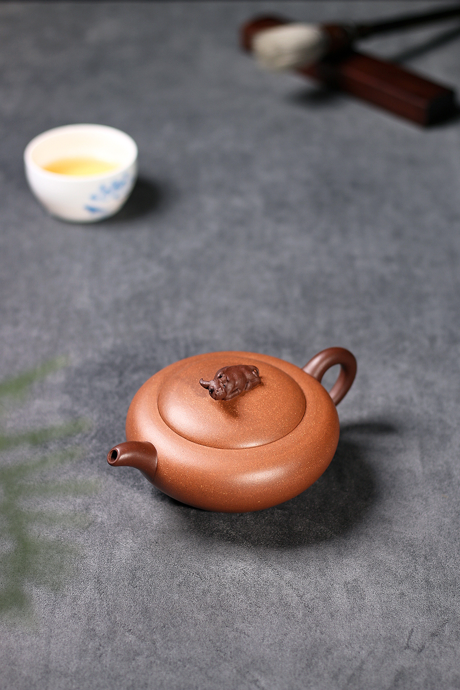 名家陈岩作品《全手卧牛》