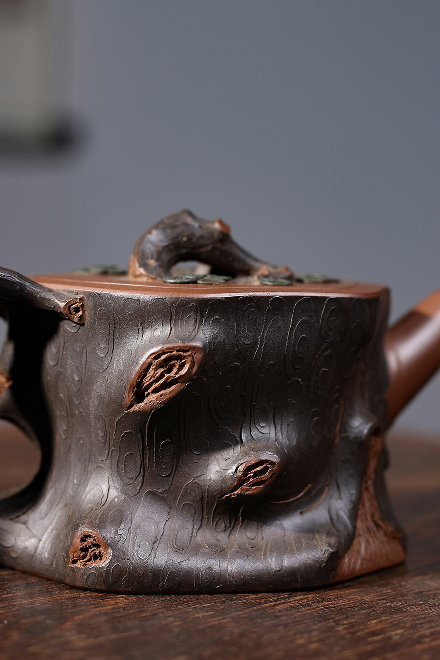 名家杨陶作品《劲松》