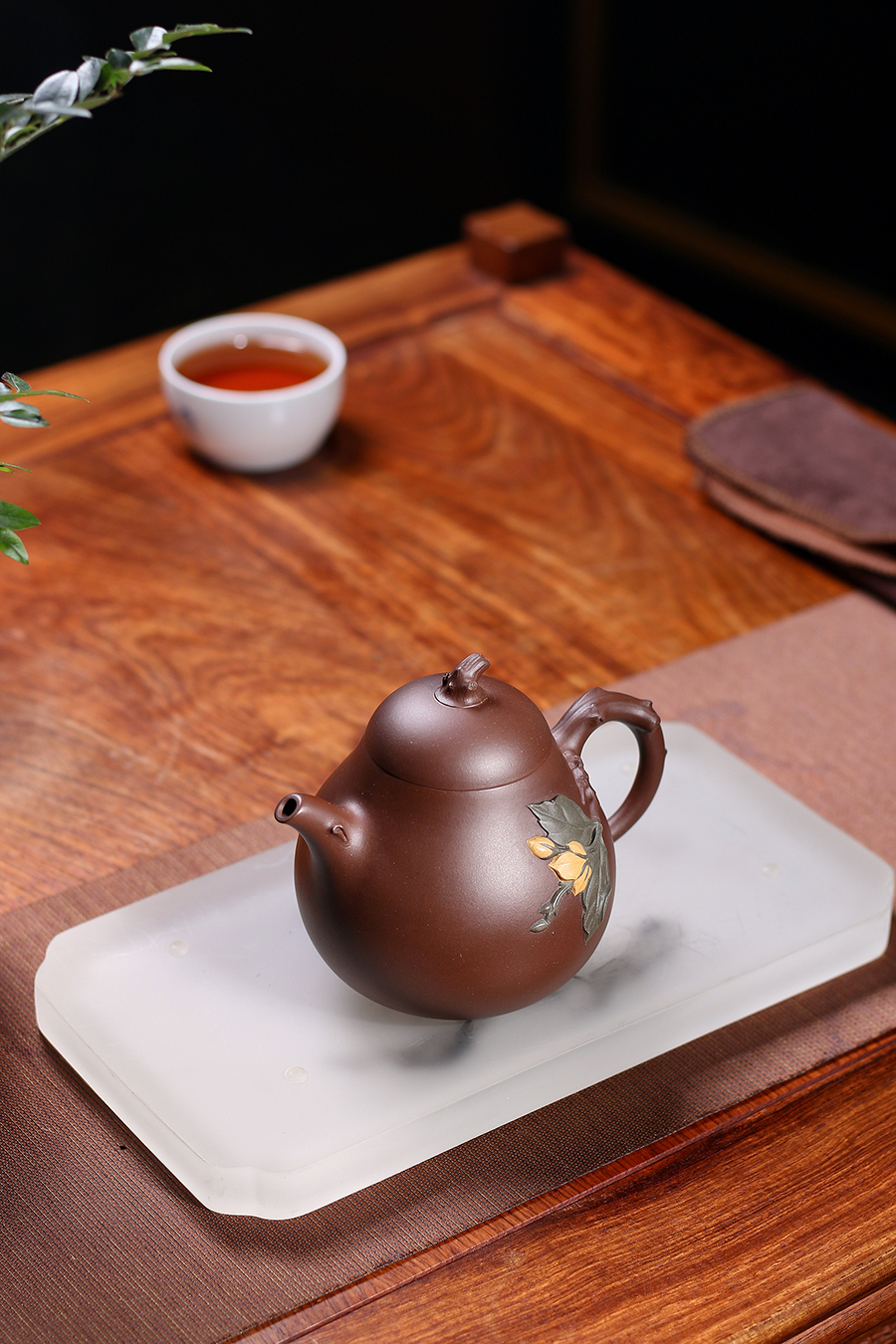 名家姚志源作品《束腰高梨》