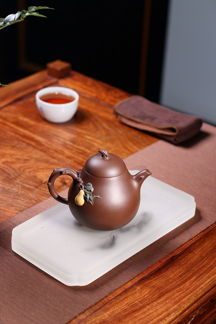 名家姚志源作品《束腰高梨》