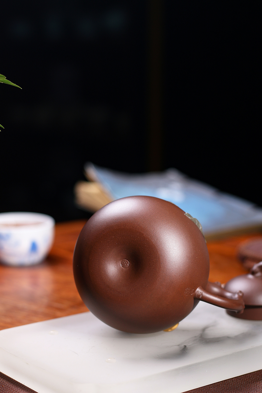 名家姚志源作品《束腰高梨》