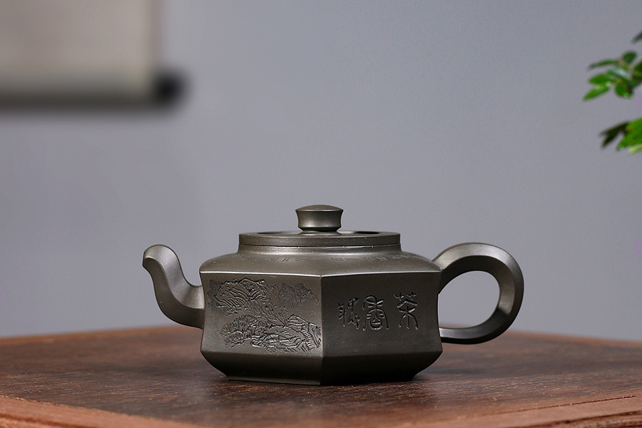 名家庄玉林作品《六方玉壁(毛国强铭)》